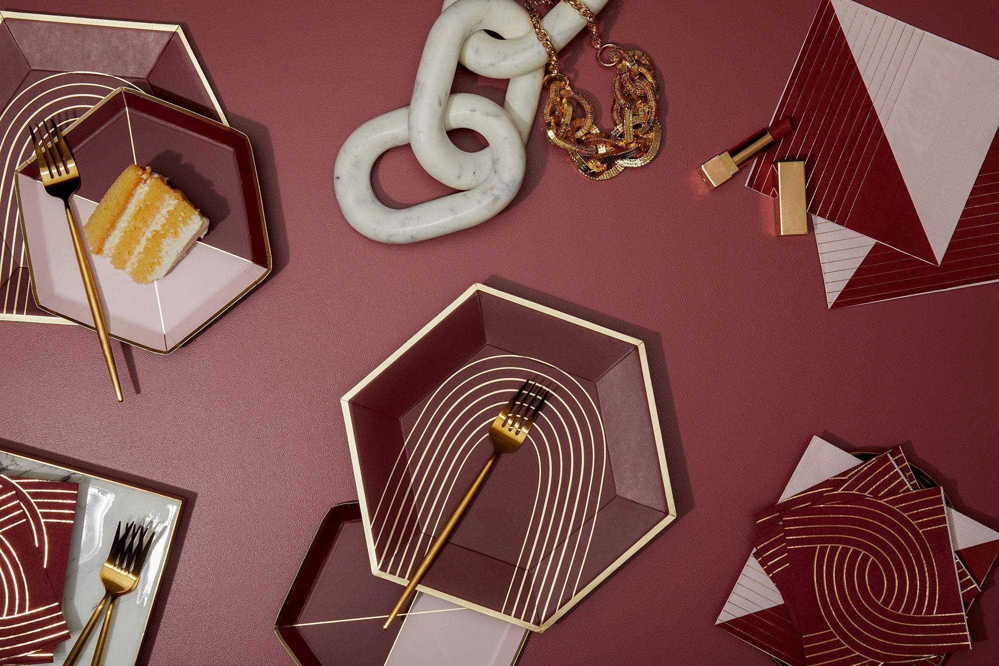 Bordeaux - Maroon Pink Colorblock Small Paper Plates